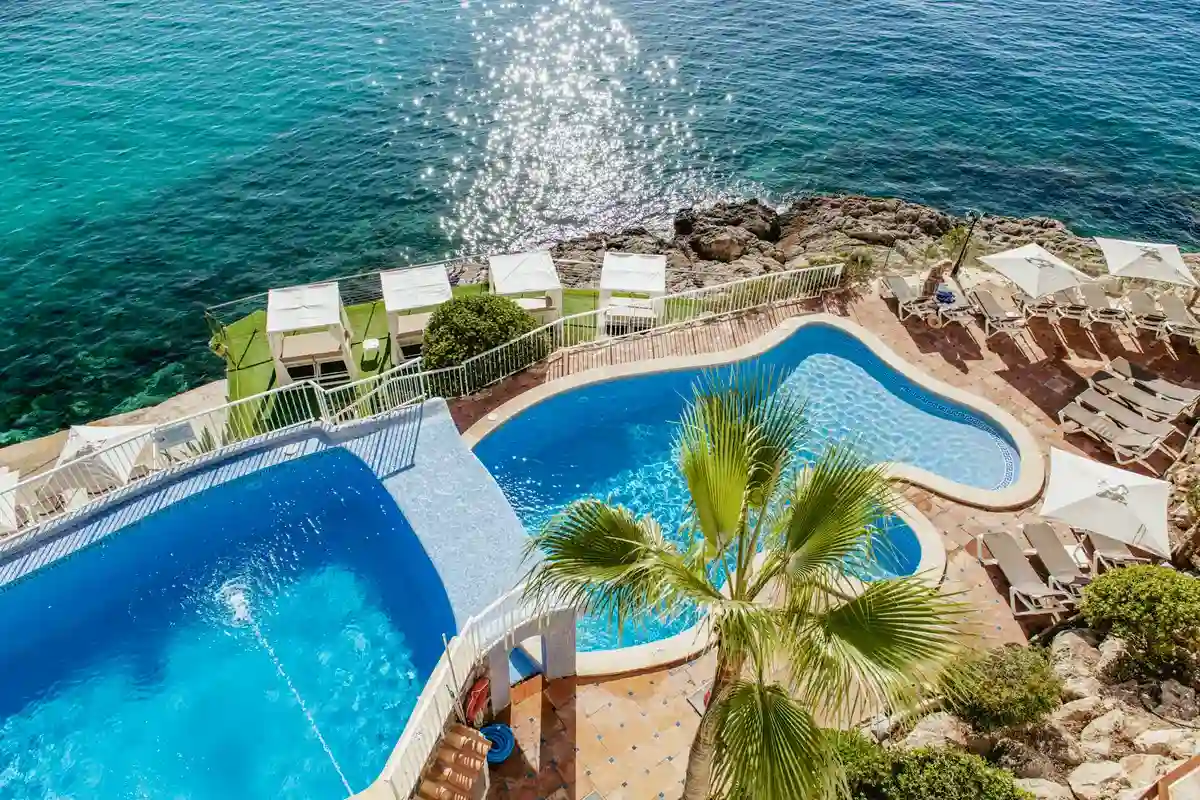 piscinas hotel roc illetas y spa piscinas hotel roc illetas y spa